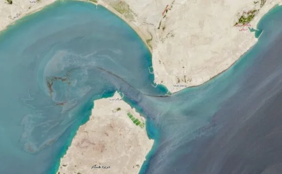 Oil Spill Crisis Unfolds Near Qeshm Island Amid Heightened Tensions in the Persian Gulf